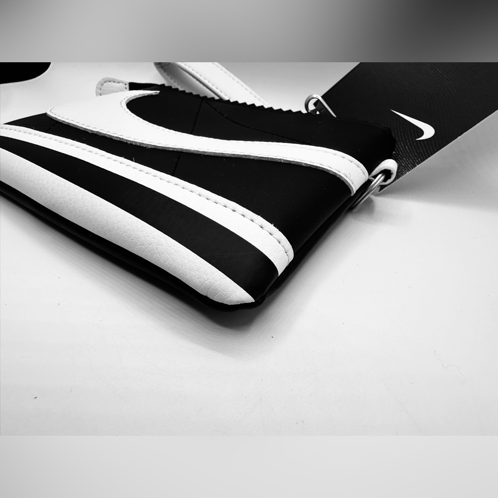 Nike Cortez Wristlet - Picture 4 of 6